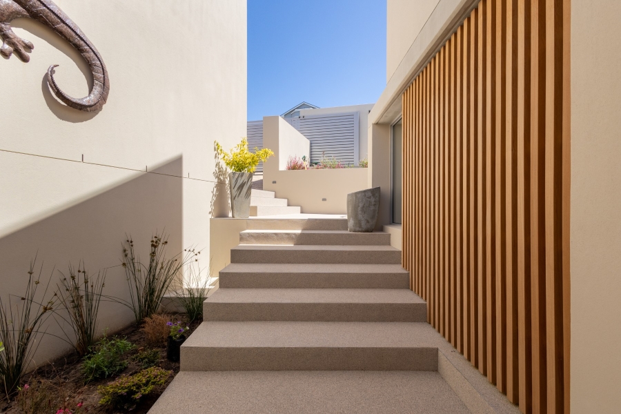 4 Bedroom Property for Sale in Whale Rock Western Cape